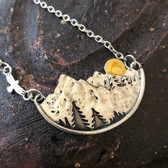 Winter Mountain Sunset Medallion Silver Tone Necklace - Picture 4 of 8